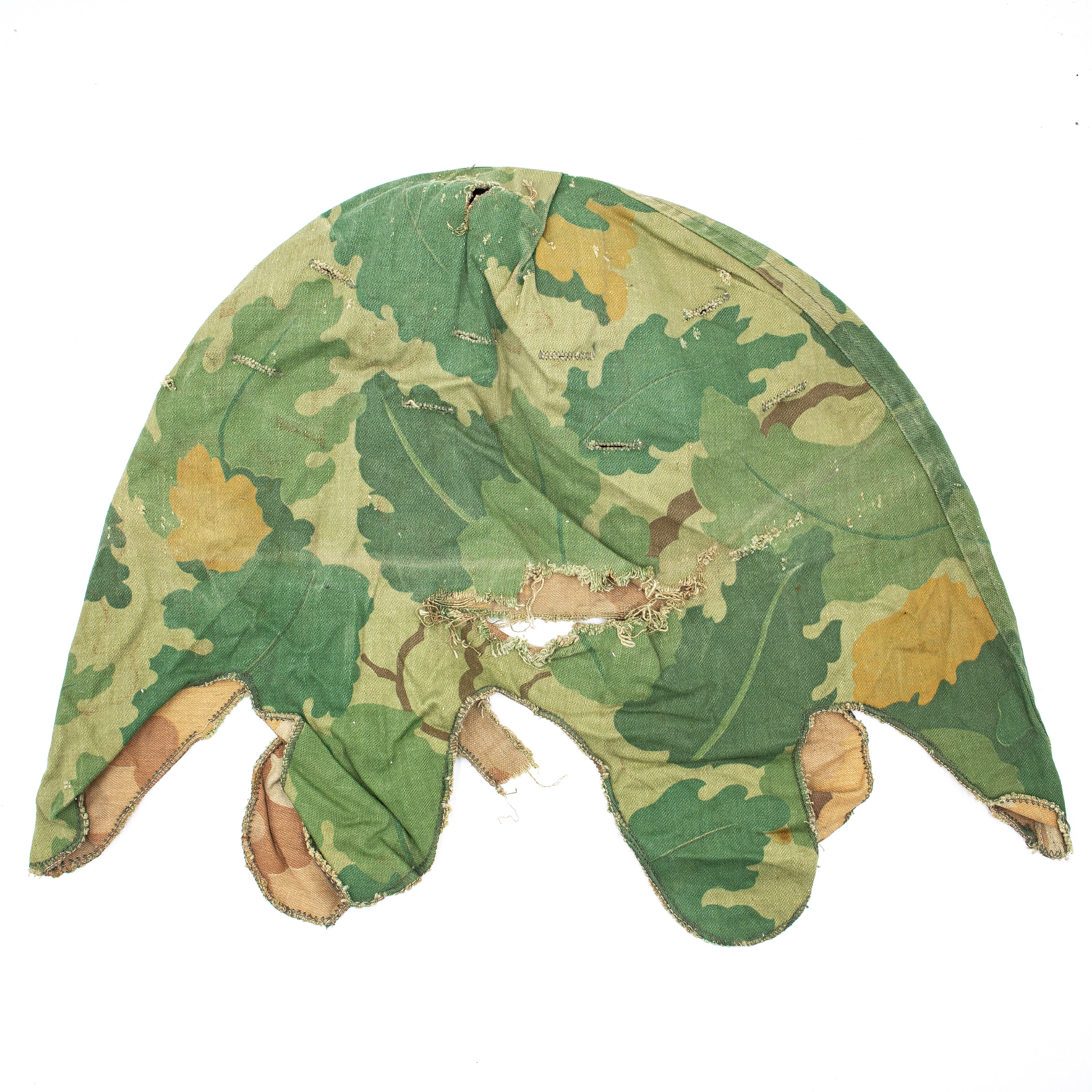 Original Early Vietnam War Sateen Mitchell Pattern M1 Helmet Cover - Image 2
