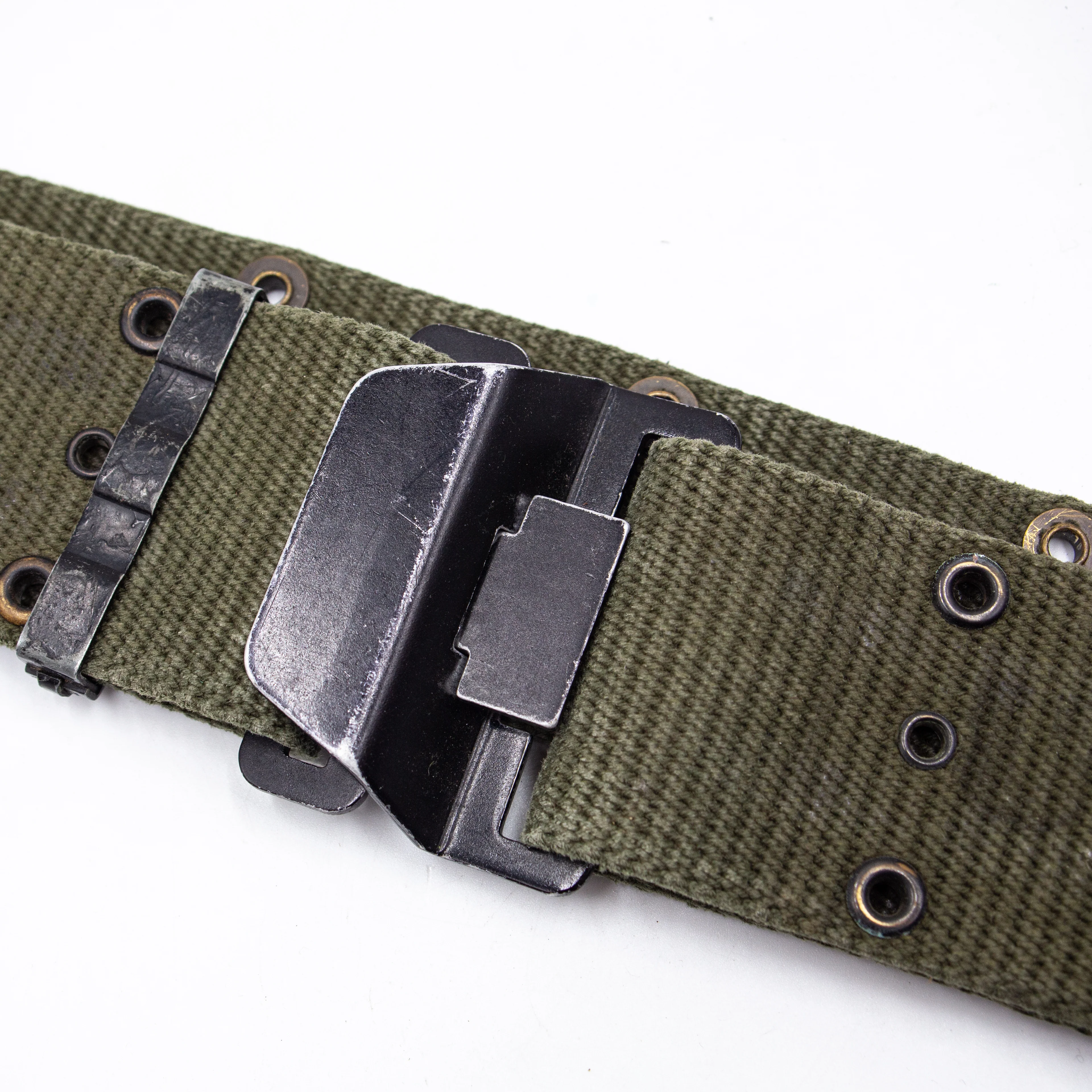 Vietnam War 2nd Pattern M-1956 M56 Webbing Belt w/ DAVIS Buckle - Image 2